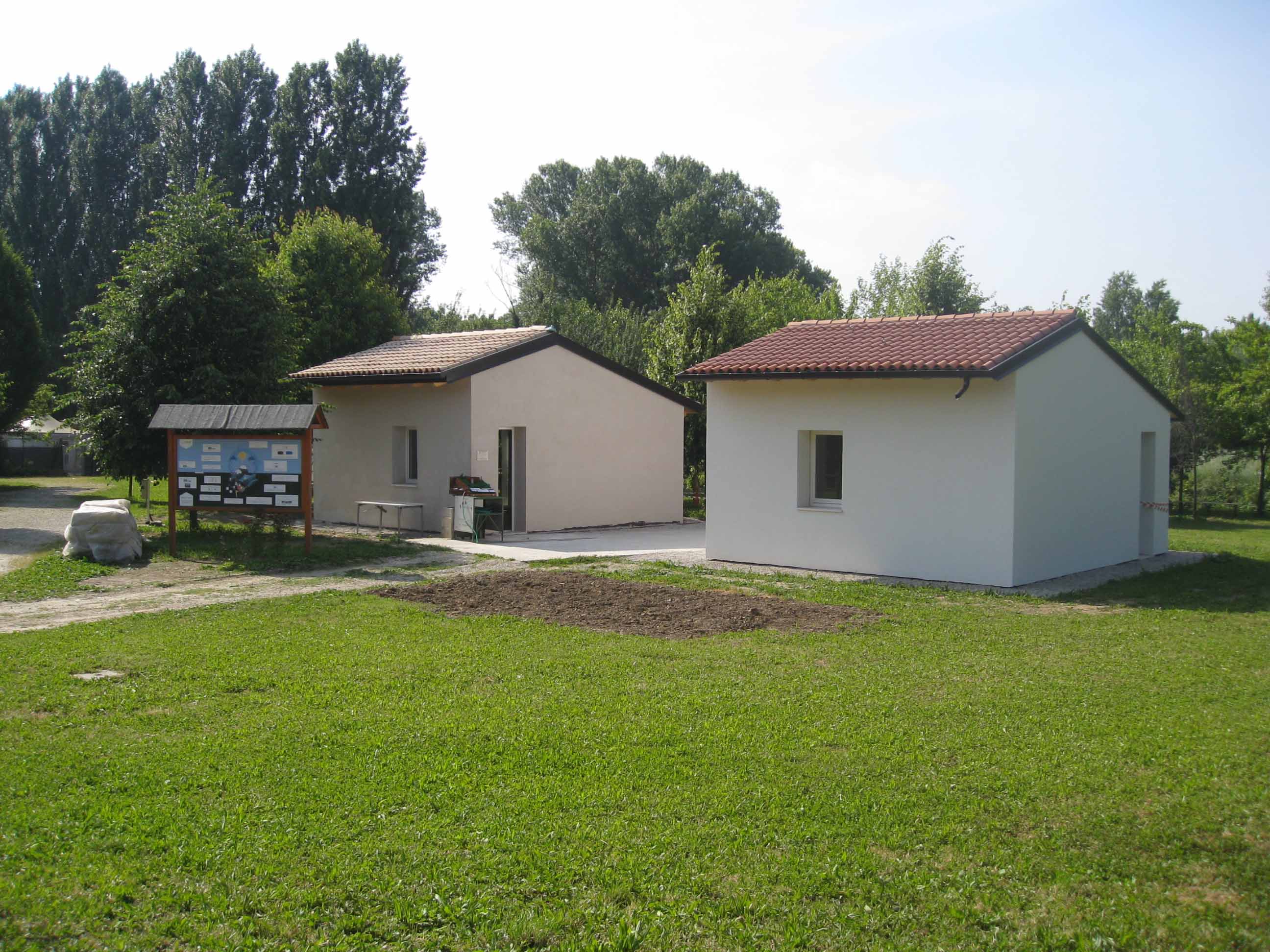 Progetto A+House: casa in argilla e casa tradizionale